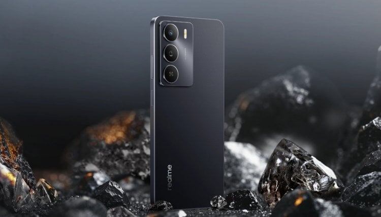 realme выпустила хитовый смартфон до 10 тысяч. Его процессор и батарея — топ за свои деньги