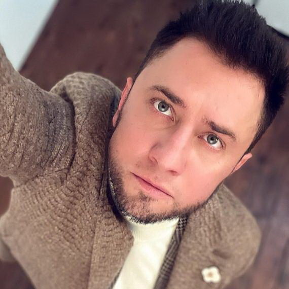     Павлу Прилучному и Екатерине Андреевой запретили въезд в Латвию