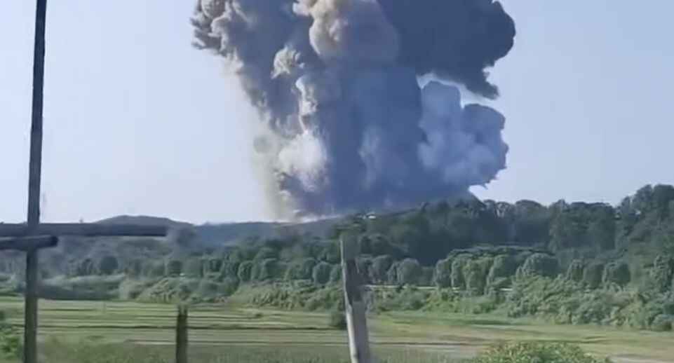    Стоп-кадр видео и Соцсетей