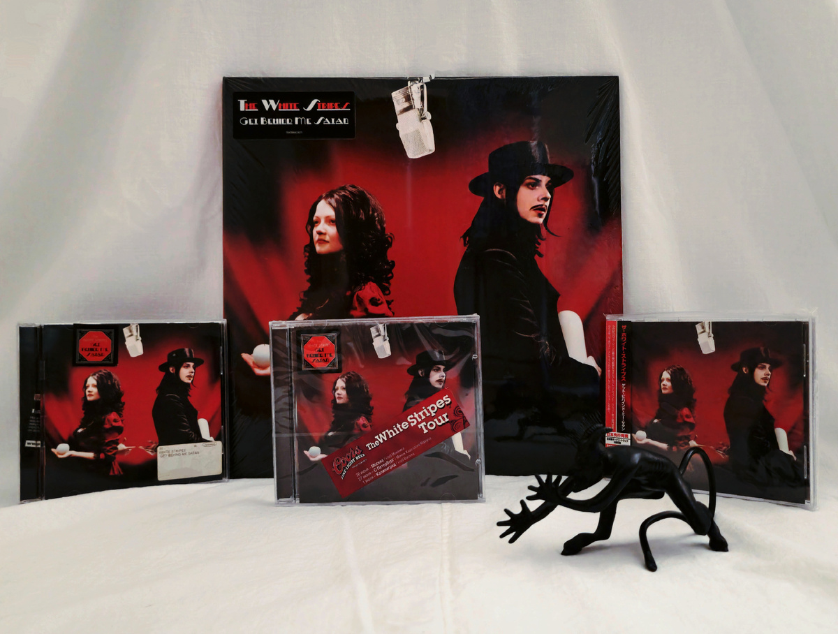 Варианты издания альбома «Get Behind Me Satan» 2005 года группы The White Stripes.