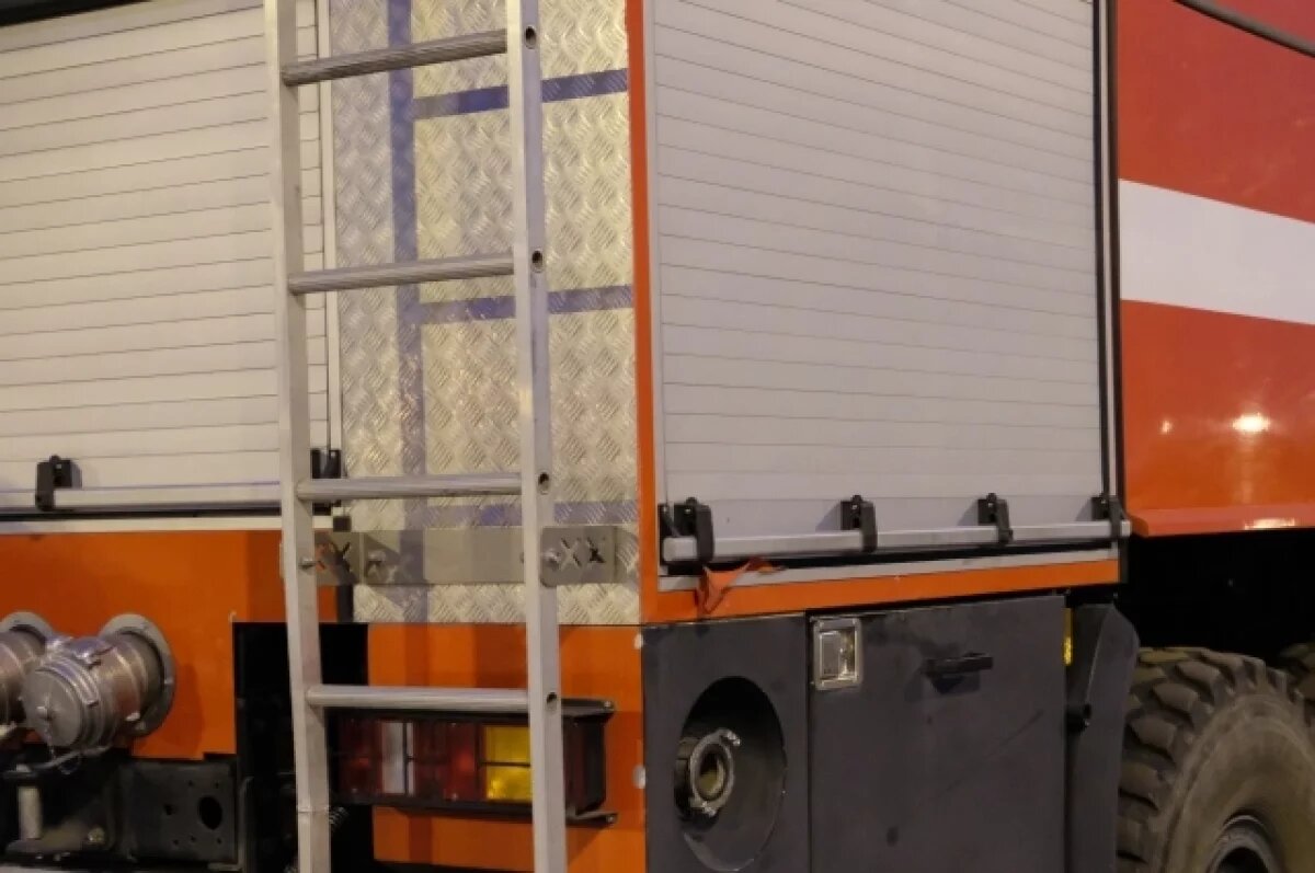    В Пермском крае из-за удара молнии сгорел жилой дом и надворные постройки