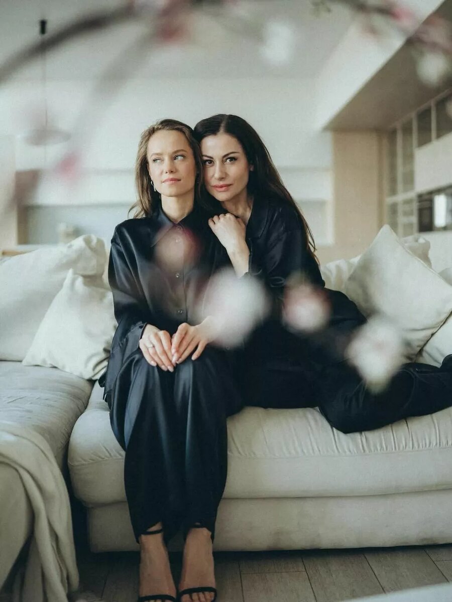 Катерина и Анна Ковальчук📷
