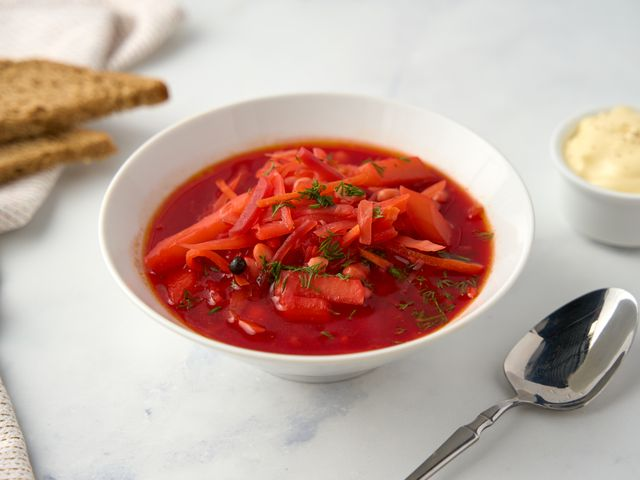 Постный борщ с фасолью