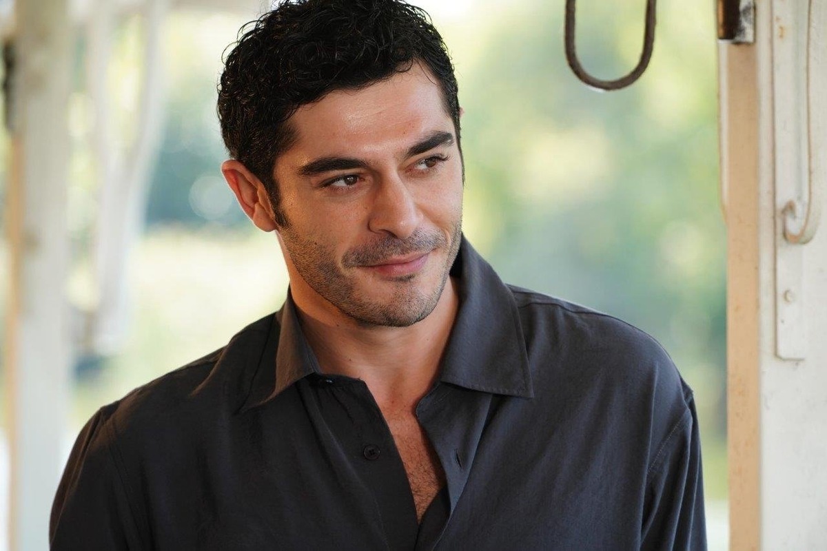 кадр из сериала "Ночная сказка"