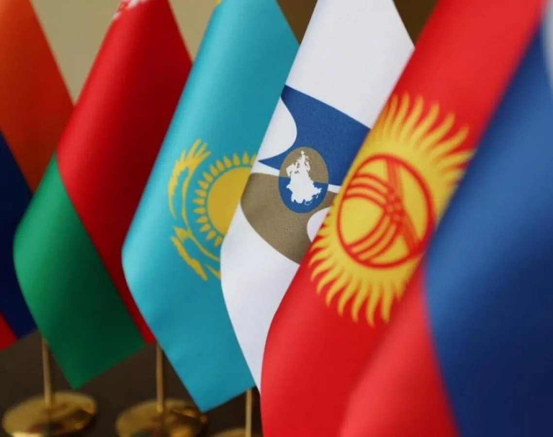 © Ритм Евразии