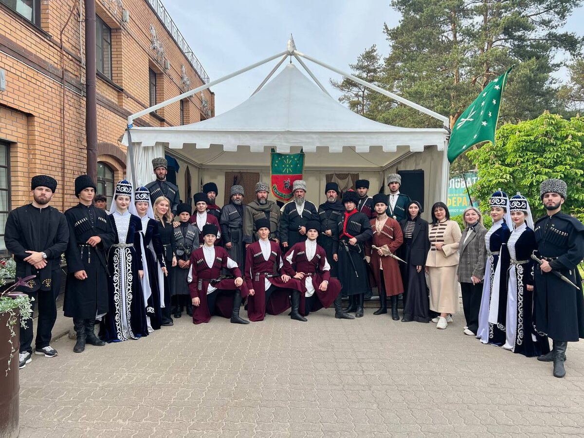 Фото: общество "Шыу Хасэ"