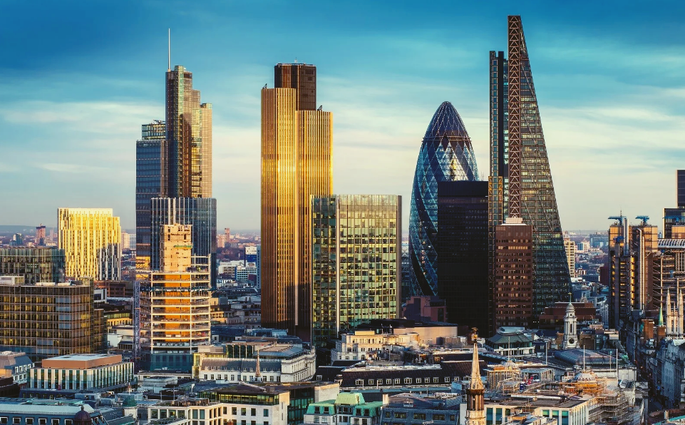 Лондонский Сити сегодня принадлежит американским инфестиционным фондам