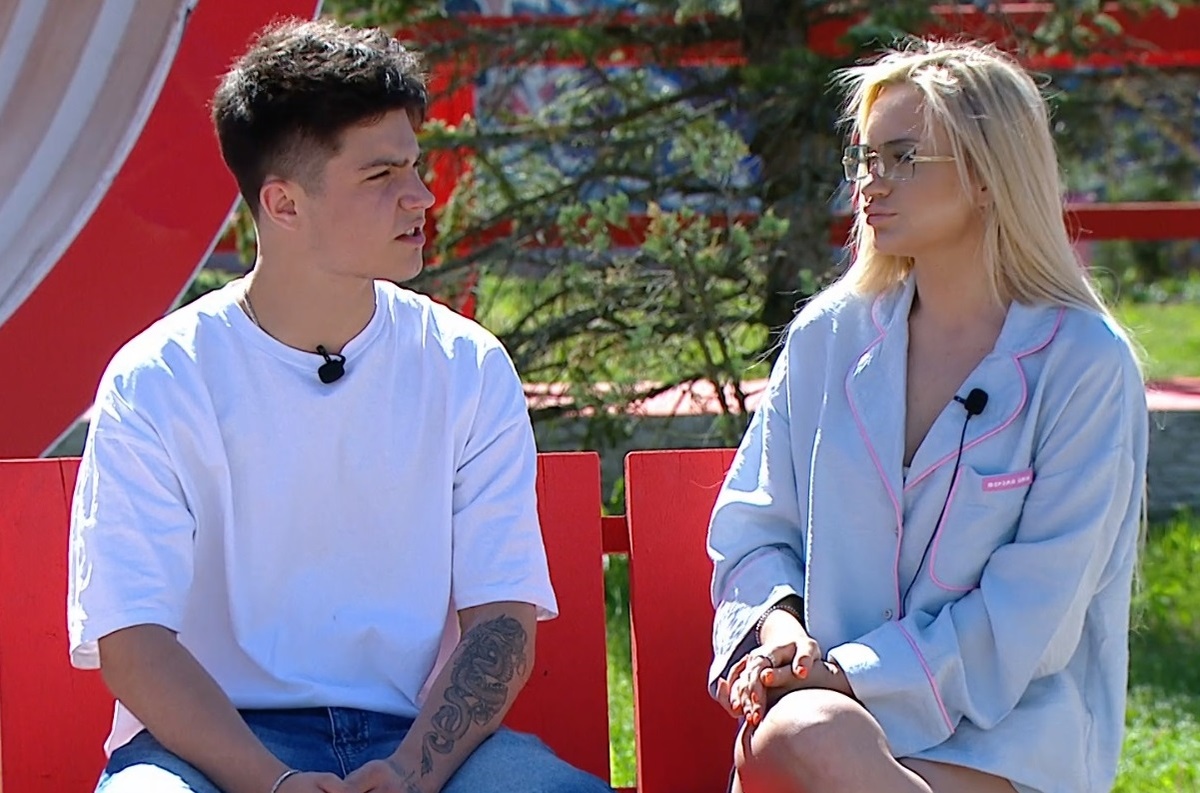 Никита Гуранда и Элина Рахимова (фото из эфира на «Okko»)