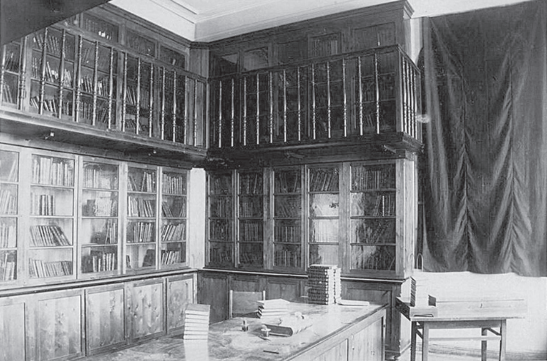 Библиотека Тюменского Александровского реального училища. Фото Дарья АКСАРИНА