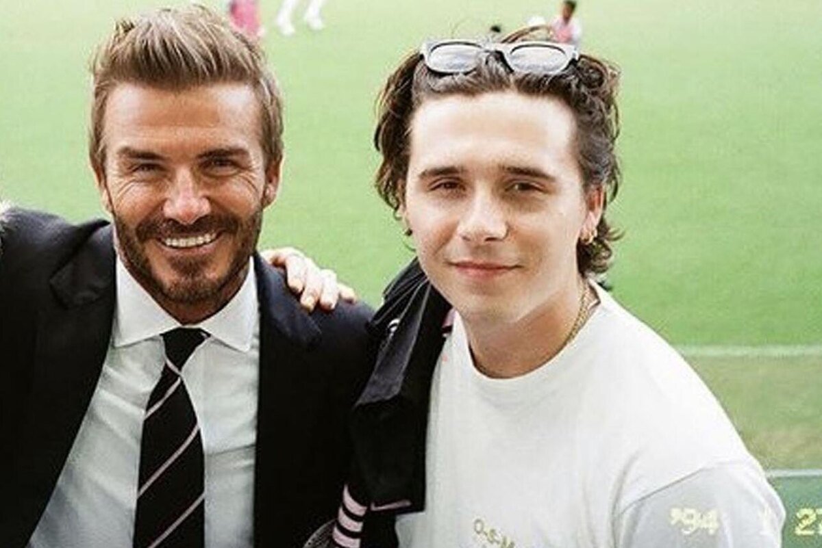    Дэвид Бекхэм с сыном Бруклином в прежние счастливые времена LEGION-MEDIA