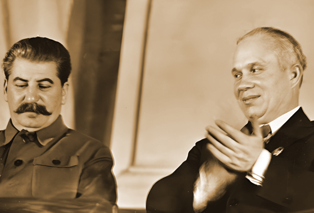 Хрущёв, глядя на Сталина: "Ох я тебе и устрою, усатый"