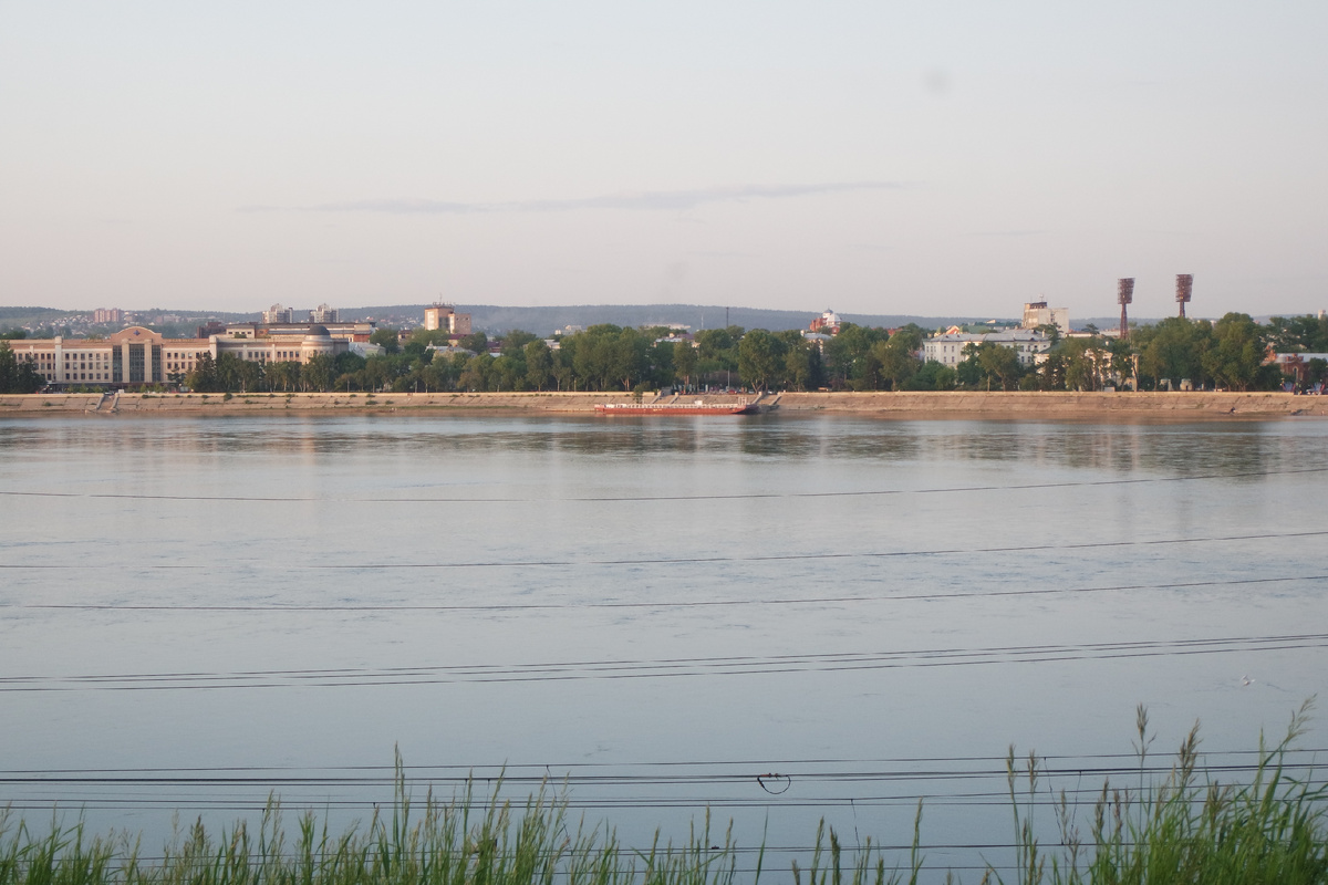 вид на Иргиредмет, на бульвар Гагарина, на пристань, на стадион Труд...