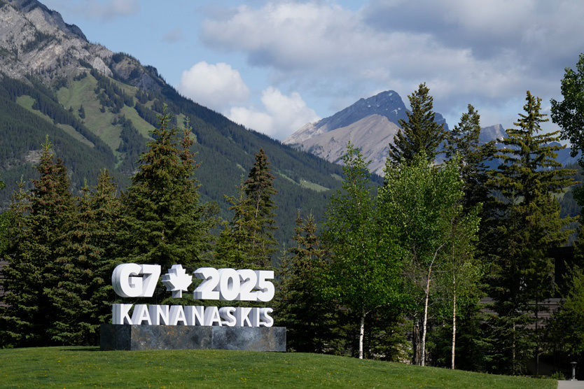 Фото обложки: Adrian Wyld / AP / TASS