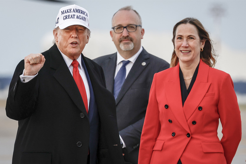    Президент Дональд Трамп и Кирстен Хиллман, посол Канады в Соединенных Штатах   
Фото: Jeff McIntosh / AP / TASS