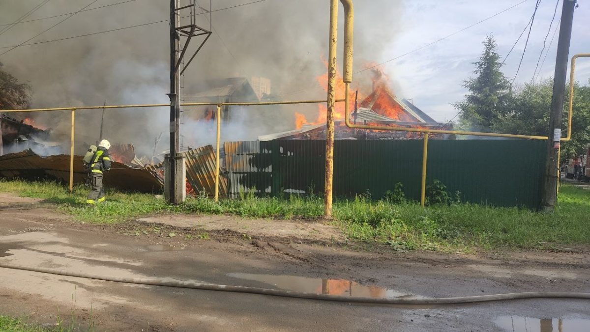    Частная жилая застройка вспыхнула в Московском районе