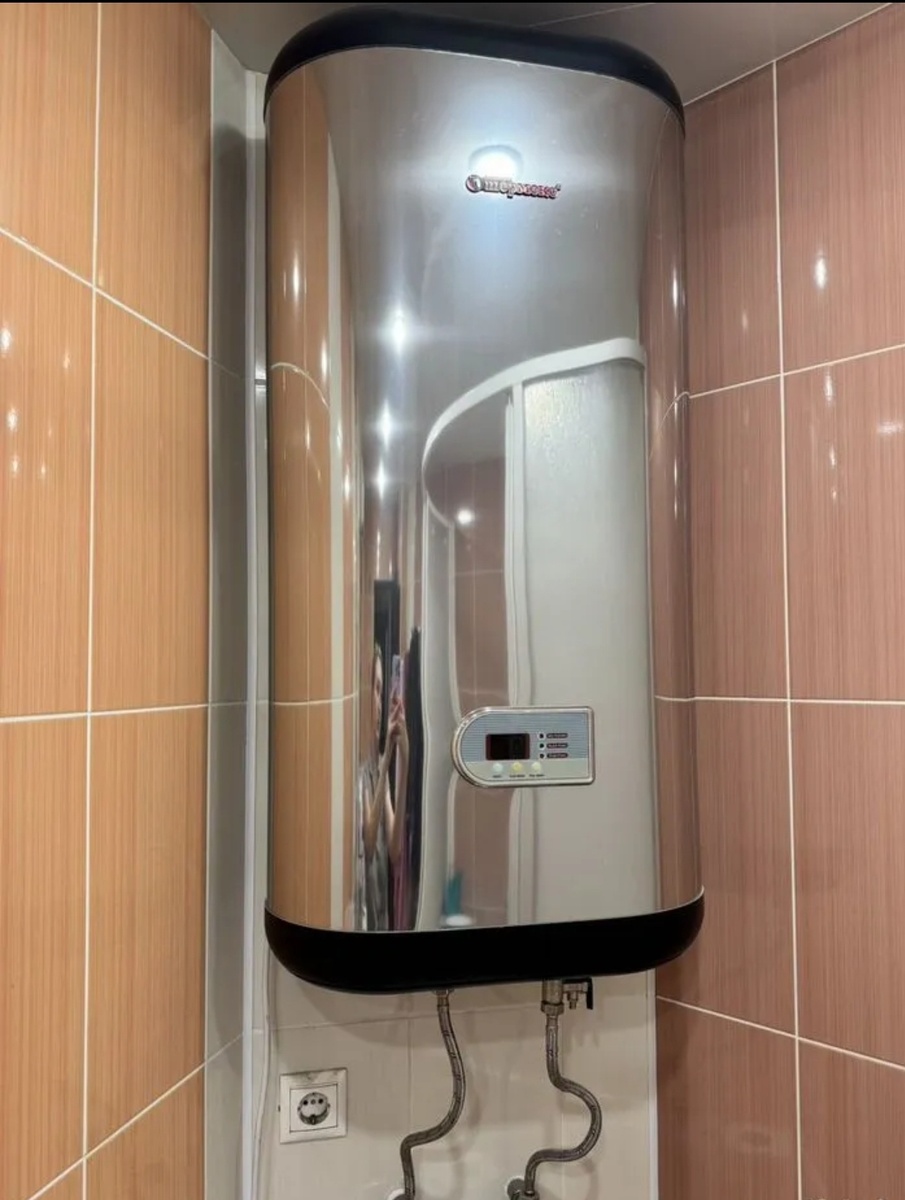 Это фото из квартиры старых хозяев.