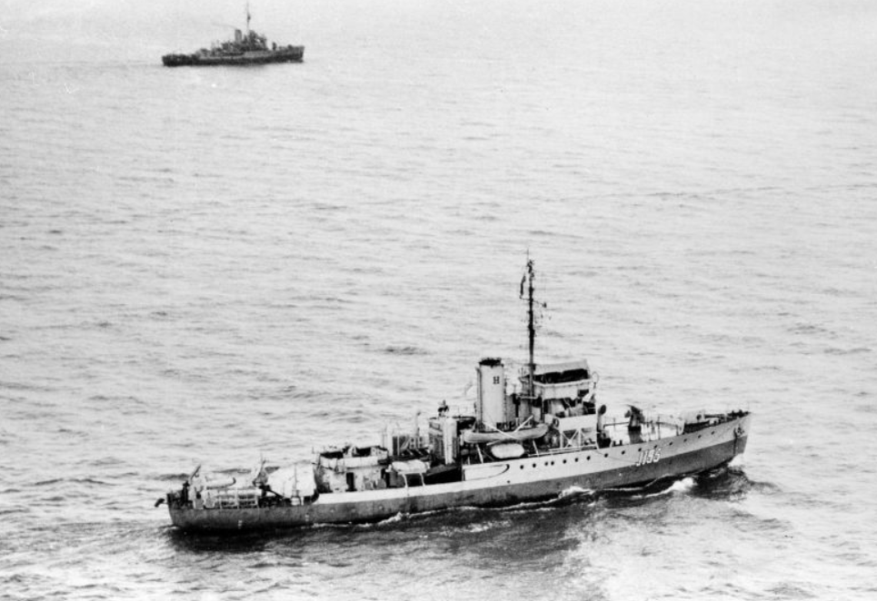 Австралийский корвет «Мэриборо» в море во время сопровождения конвоя