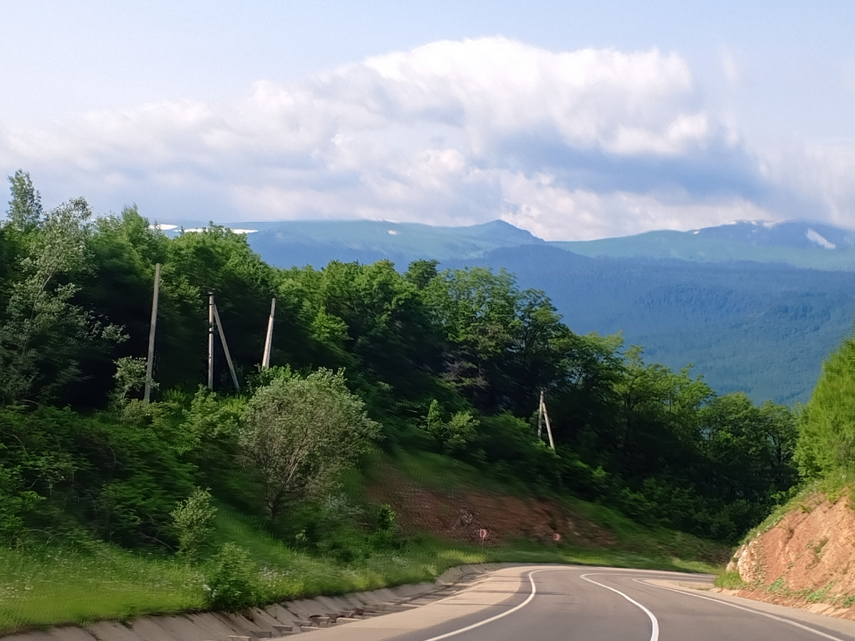 Дорога к тропе на Орлиную полку