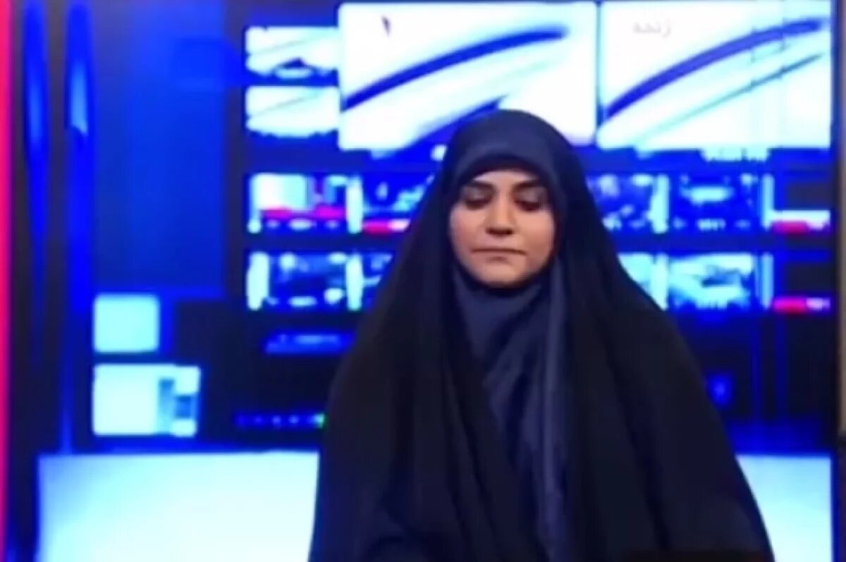    Ведущая вернулась в эфир сразу после удара по зданию гостелевидения Ирана