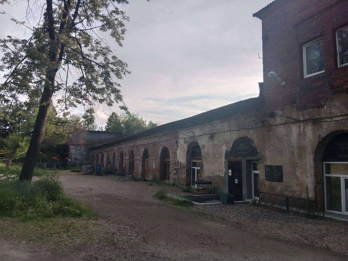 Здание старой фабрики