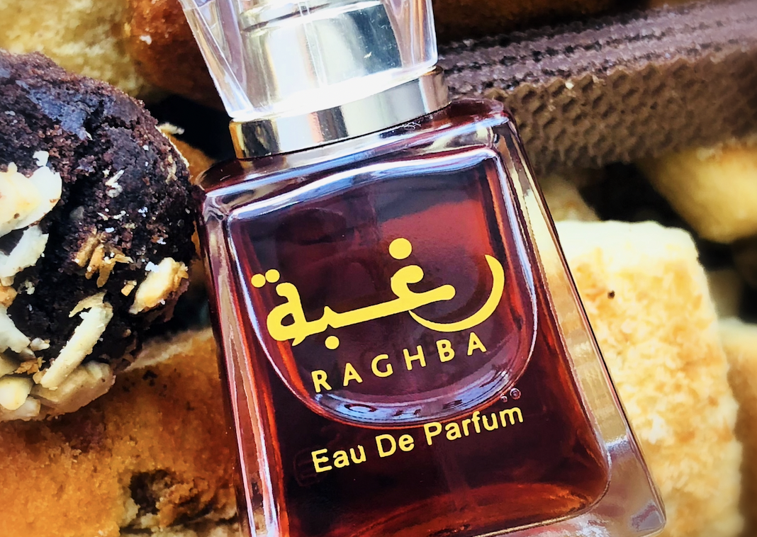 Настоящий десерт на коже, но с несъедобными дымно-смолистыми акцентами. Истинный восток, но с нишевым характером.