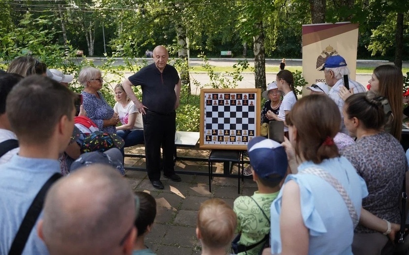    Шахматную аллею открыли в парке Кирова к юбилею Ижевска