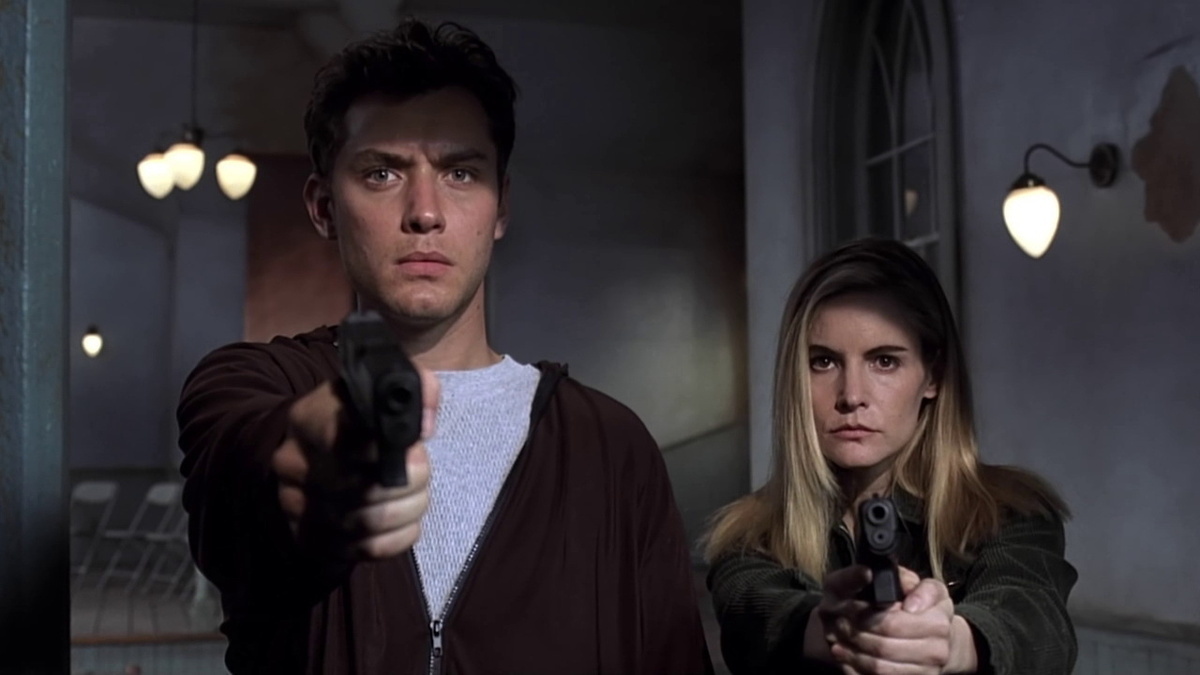 Кадр из фильма Экзистенция. Источник: kinopoisk.ru