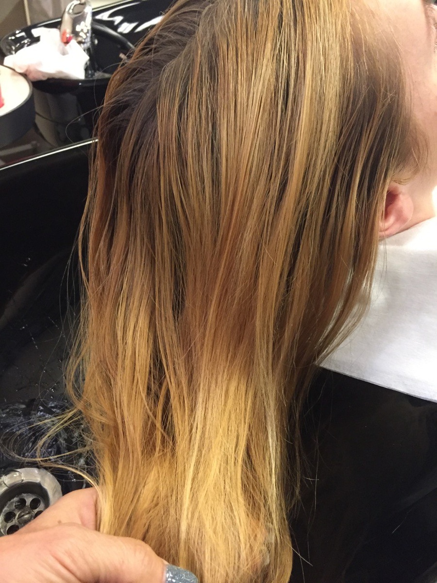 Удаление желтизны волос