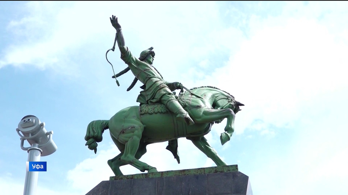    В Башкортостане отметили 271-ю годовщину со дня рождения Салавата Юлаева