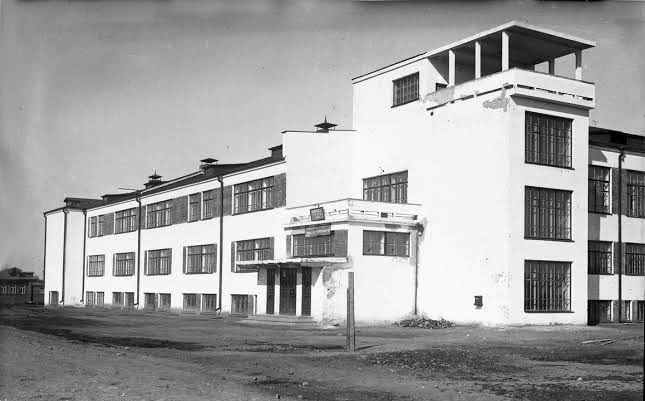 3-я специальная средняя школа Военно-Воздушных Сил Ивановской области. Город Иваново, улица Большая Воробьёвская, 80