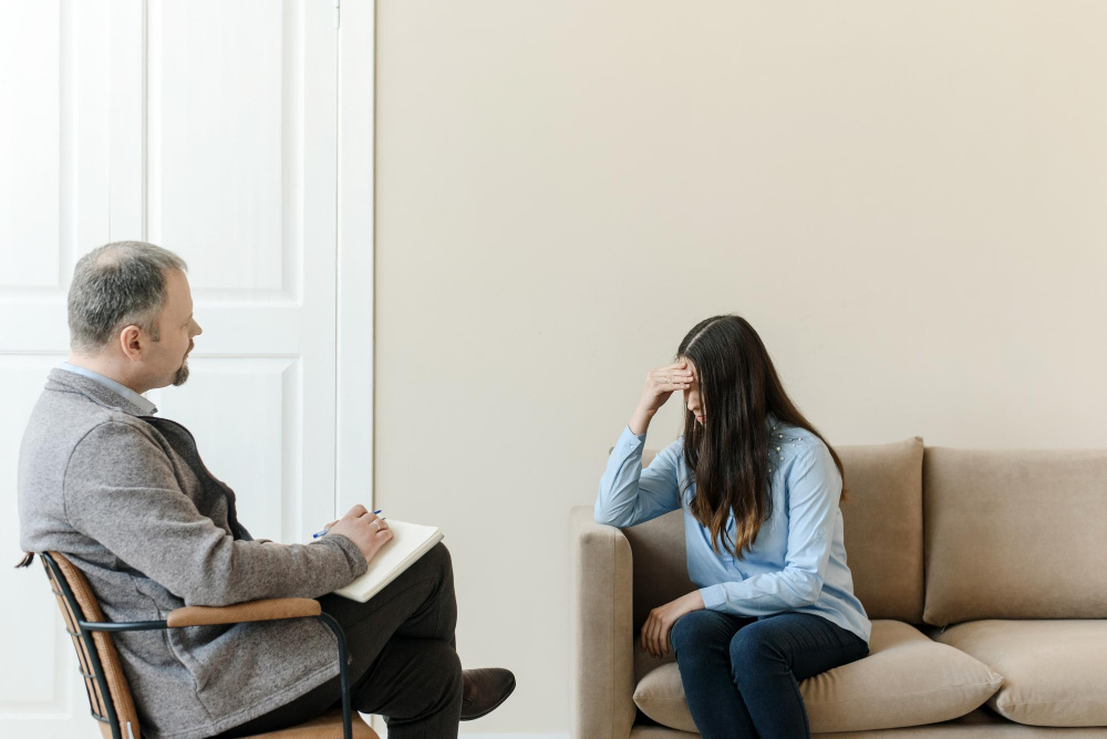 Как проходит лечение пограничного расстройства по программе ДПТ. (источник изображения: freepik.com)