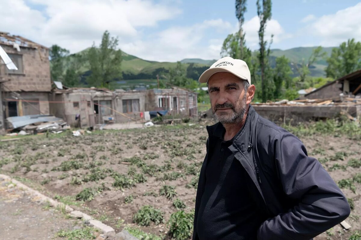 Житель Апарана Артур Микаелян © Sputnik / Aram Nersesyan