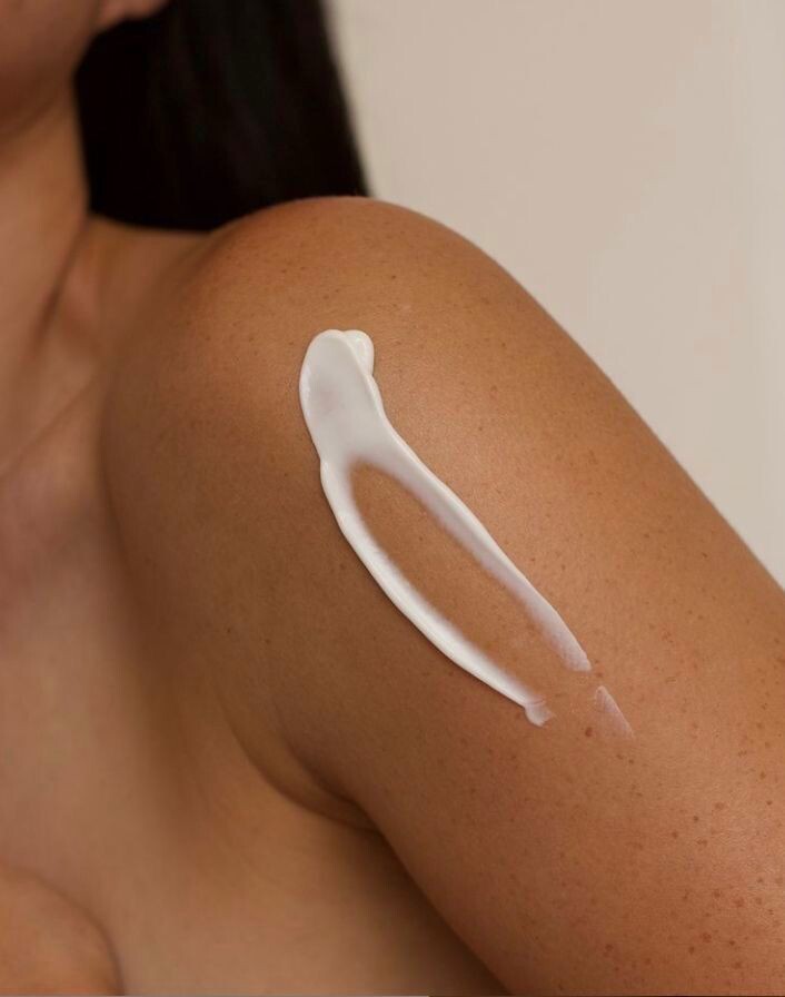 Хотите сделать уход за телом еще более эффективным?

Правильный выбор средств и регулярность ухода сделают вашу кожу мягкой, гладкой и сияющей! Заботьтесь о себе каждый день — ведь ваше тело заслуживает лучшего.

Если хотите узнать больше секретов профессионального ухода за кожей или подобрать индивидуальную программу — подписывайтесь на мой канал! Впереди много полезных советов по уходу за телом, которые преобразят вашу кожу!

