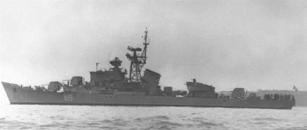 Сторожевой корабль СКР-62 построен по проекту 50. Спущен на воду 27 июня 1956 г., и вступил в строй 25 сентября 1956 г., и уже 5 октября 1956г. вошел в состав Краснознаменного Балтийского флота. Фото из открытого доступа