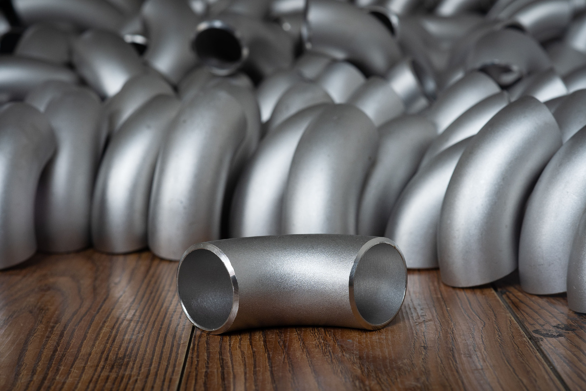 Детали трубопровода (отводы) для химической промышленности.
