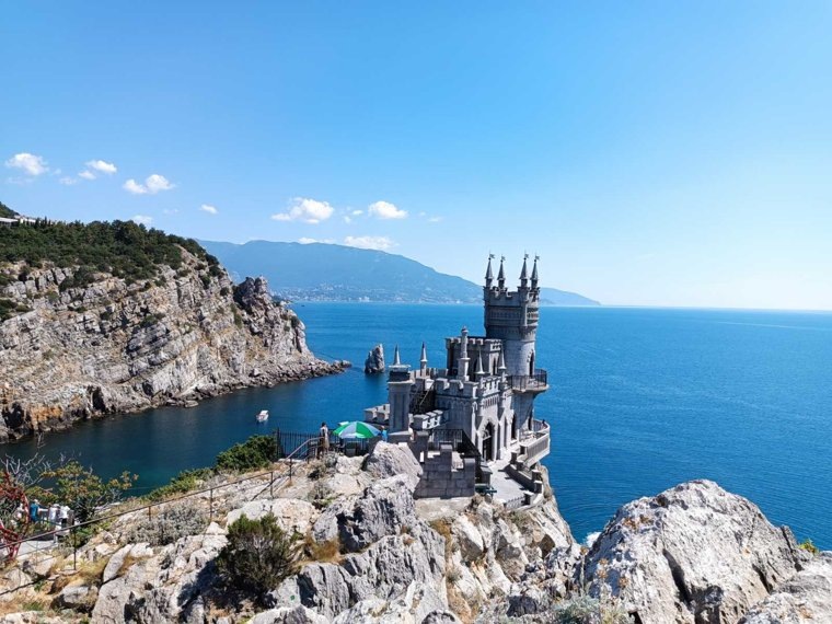 Ласточкино гнездо