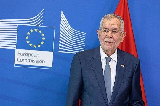   Президент Австрии Александер Ван дер Беллен объяснил невозможность оказать Украине военную помощь