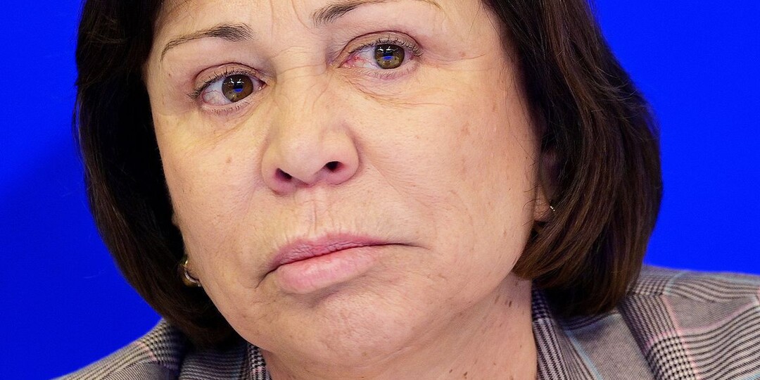 Андронов жестко отреагировал на слова Родниной о пенсиях: «Когда же этих шизоидов уже вынесут из Госдумы?»