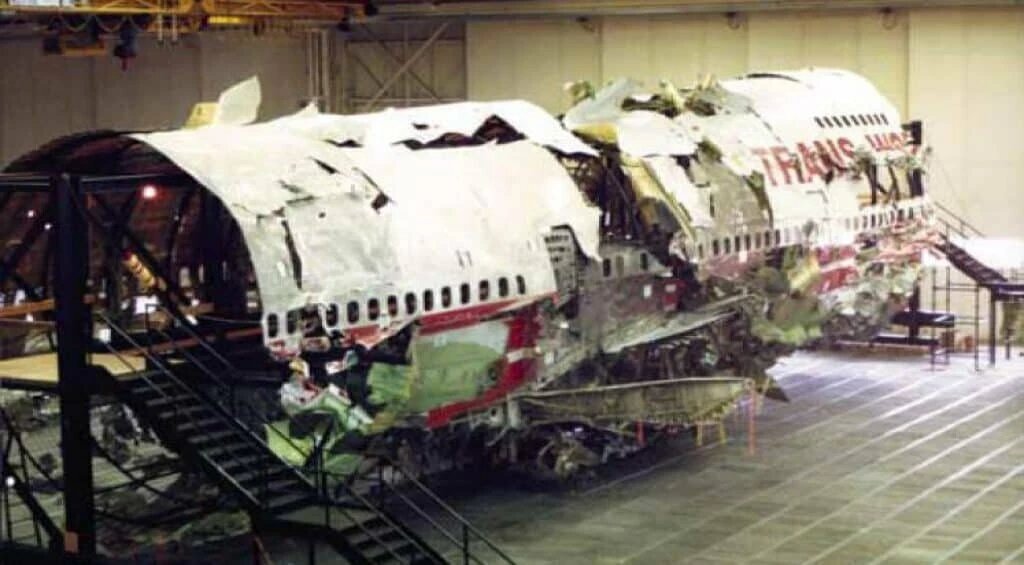 Реконструкция рейса 800 авиакомпании TWA.