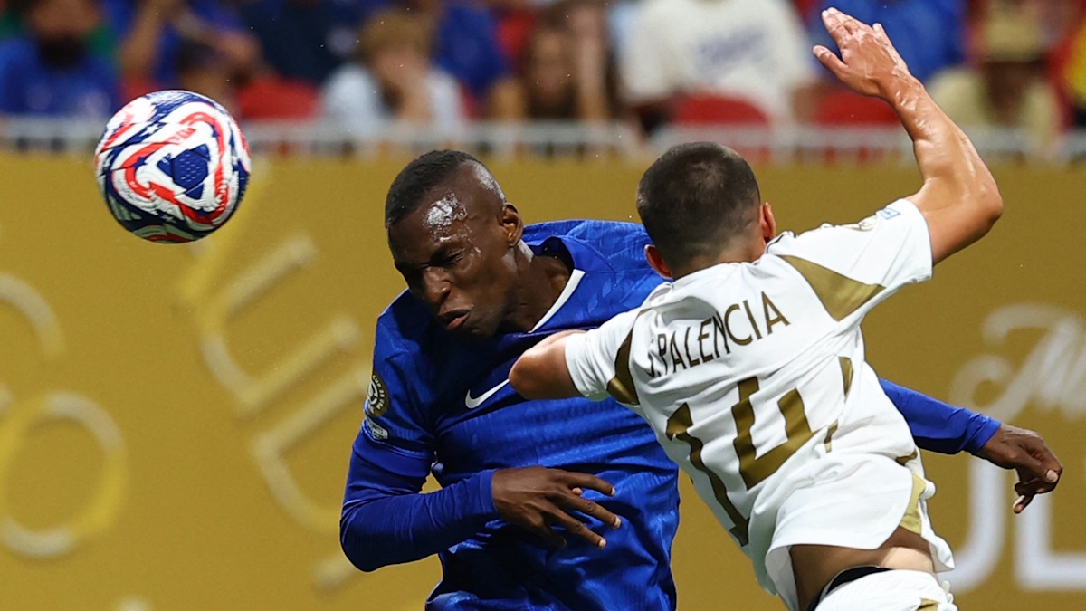    "Челси" сыграл с "Лос-Анджелесом" 16 июня в матче клубного чемпионата мира по футболу 2025. Фото: REUTERS