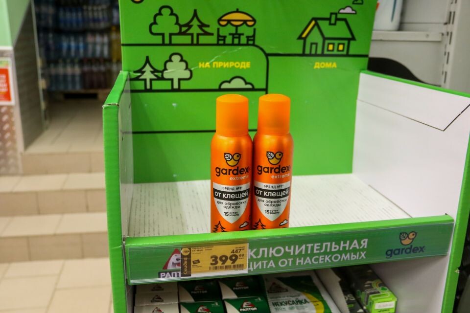    Антимоскитные средства на полках магазинов. Источник: Виталий Барабаш