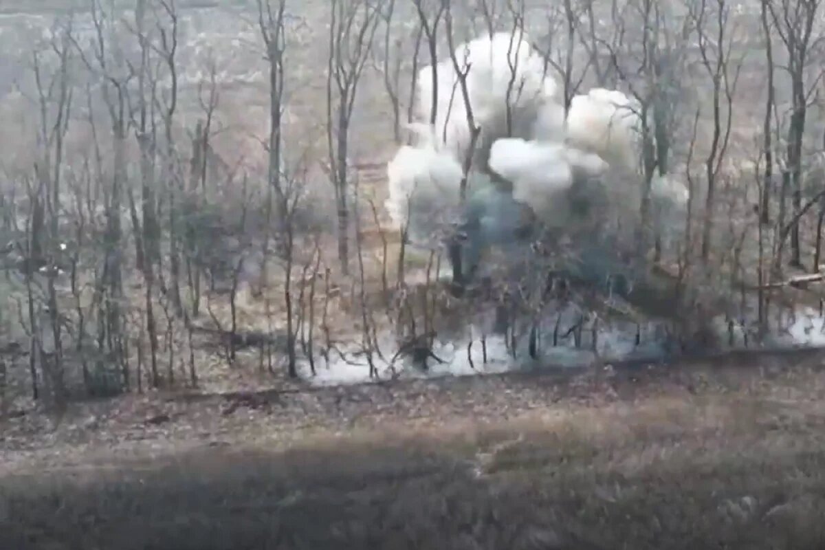    Штурмовые отряды российских войск вошли в Днепропетровскую область с двух направлений.