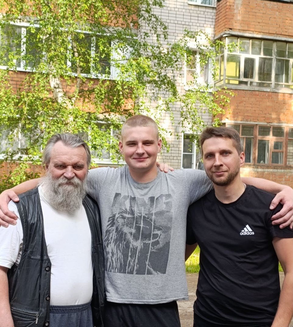 Ездили в Иваново к врачу и навестили младшего 