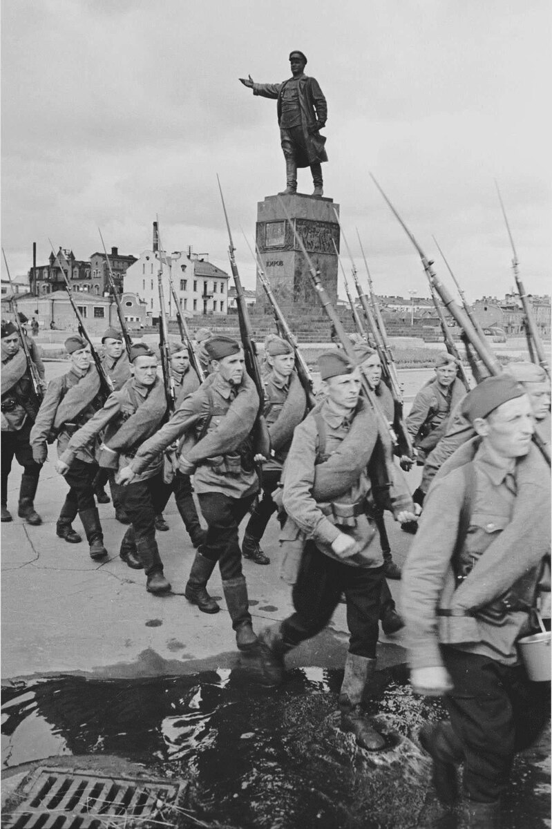 Ополченцы. Фото из открытых источников