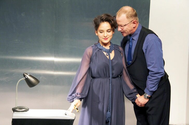 Из МХТ имени Чехова артист вскоре ушел из-за занятости на съемках