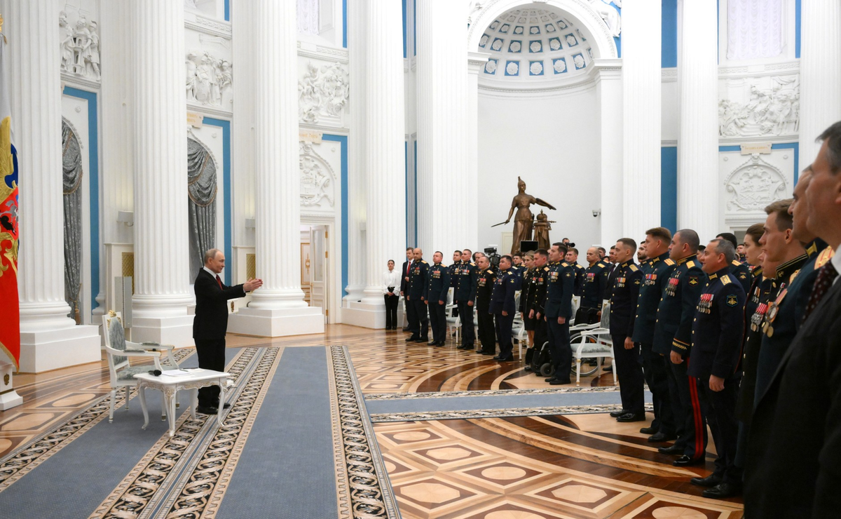 "Крикнем ура из Кремля!"