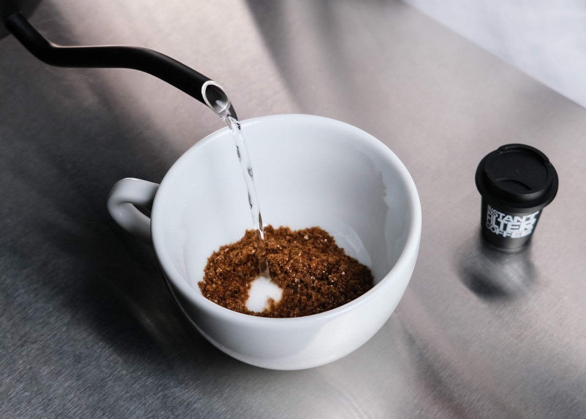 Из-за экономии при производстве коммерческого растворимого кофе его качество портится, а у потребителей формируется мнение, что такой продукт — это всегда невкусно