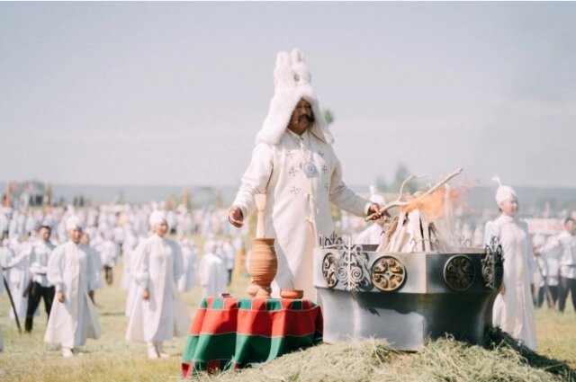    На Ысыахе поклоняются Верховным богам Айыы. Фото: Пресс-служба администрации Якутска