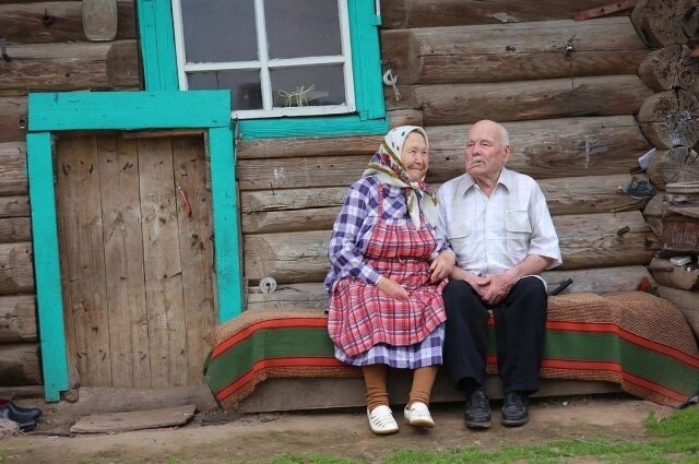    Любовь Николаевна считает себя очень счастливой, потому что живёт и работает там, где родилась, потому что рядом семья. Фото: Правительство Удмуртии