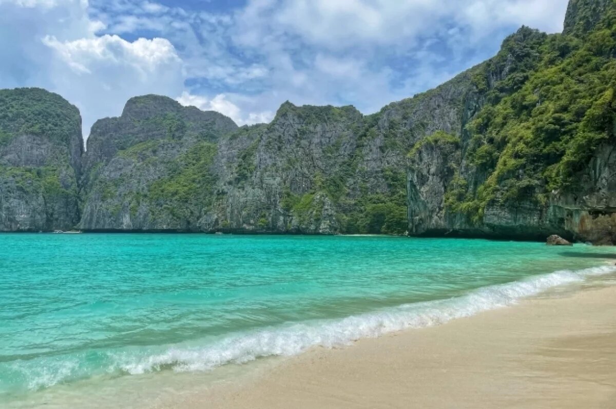    Эти паразиты проникают в организм через кожу ног при ходьбе босиком